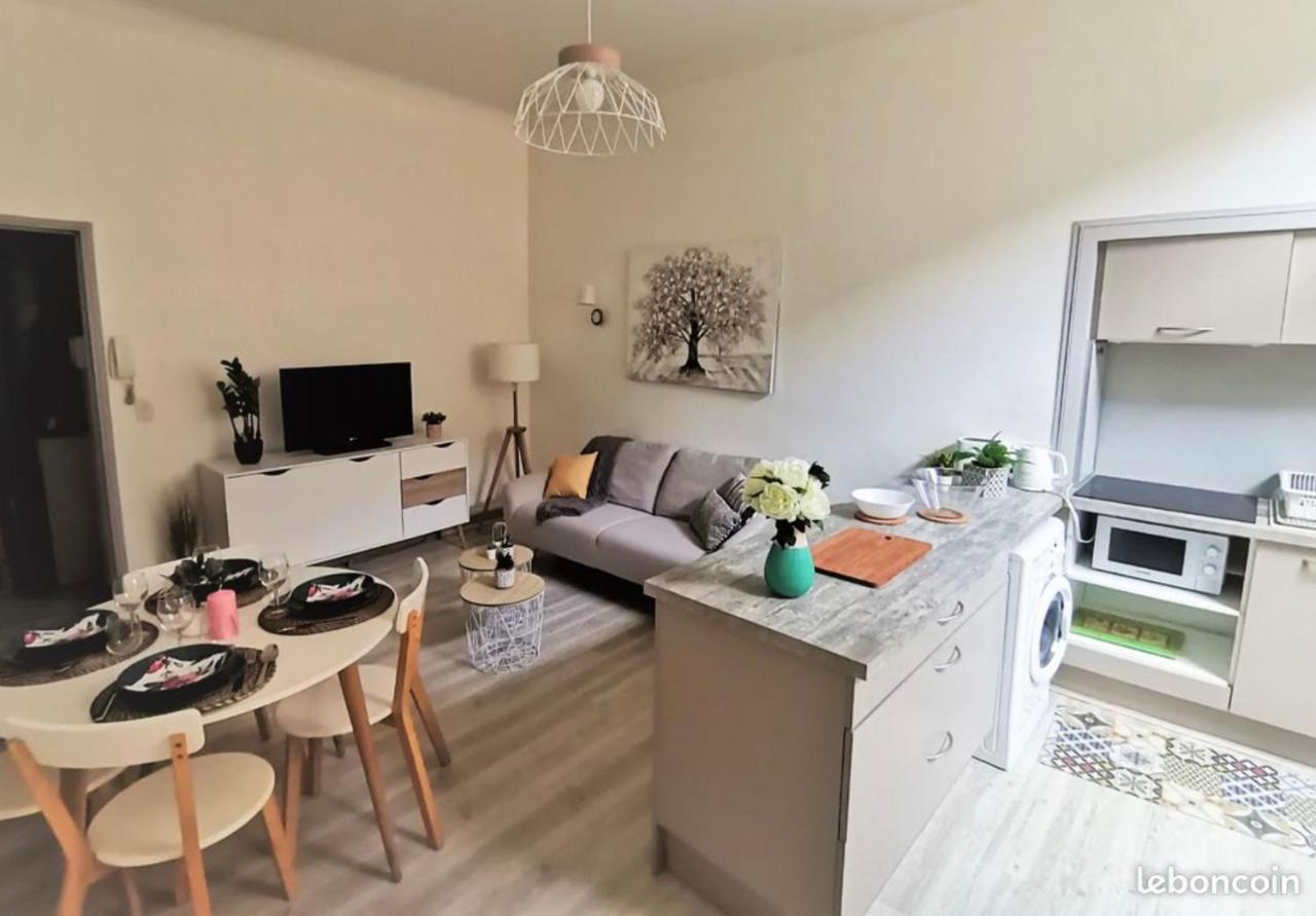 Appartement Catharina วีเนิฟ-โซร์-ล็อต ภายนอก รูปภาพ
