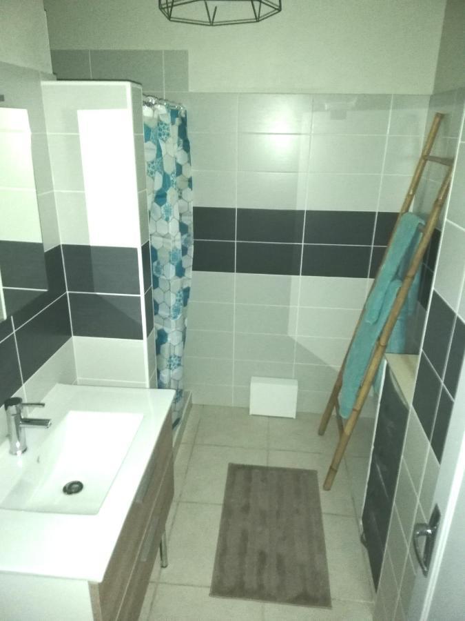 Appartement Catharina วีเนิฟ-โซร์-ล็อต ภายนอก รูปภาพ