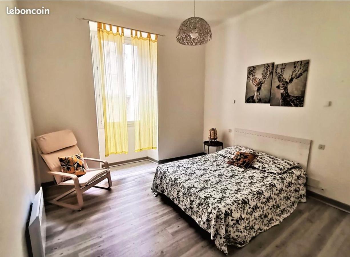 Appartement Catharina วีเนิฟ-โซร์-ล็อต ภายนอก รูปภาพ
